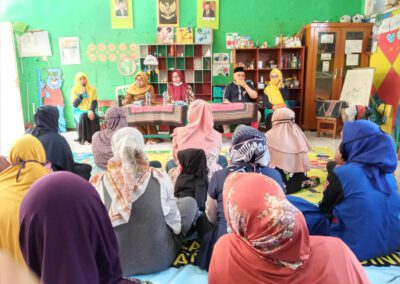 TP PKK Gunungguruh Lakukan Sosialisasi Parenting Kepada Masyarakat Di TK Mutiara