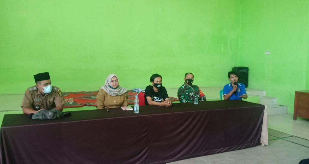 Pemdes Berikan Arahan Terkait Program Kerja Karang Taruna, Sekaligus Memberikan Insentif Sebagai Bentuk Apresiasi.