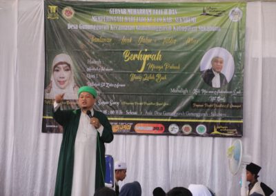 Pemerintah Desa Gunungguruh bersama Karang Taruna Gemuruh Berikan Santunan Kepada Yatim dan Tabligh Akbar